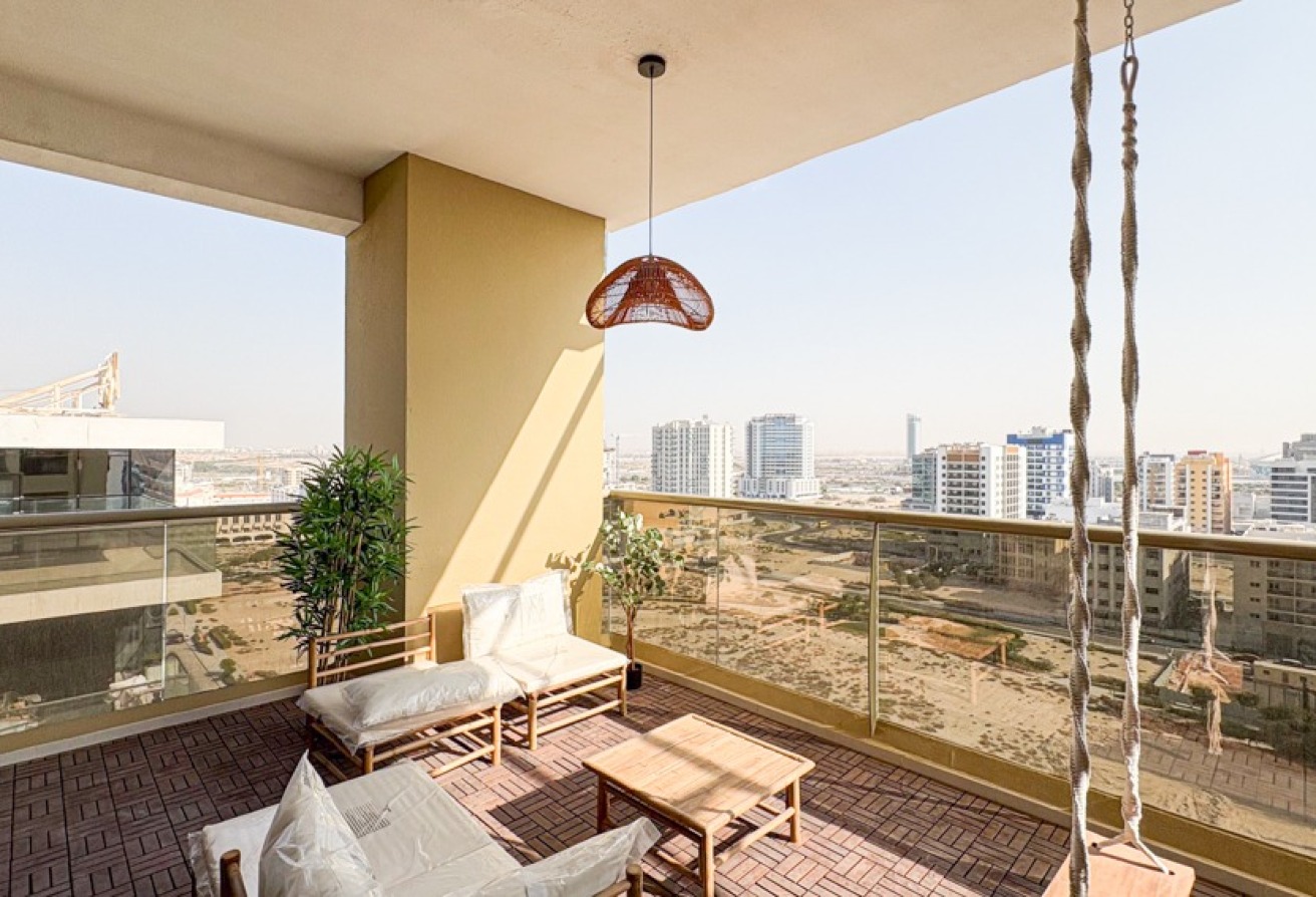 Ready to Move | Fully Upgraded | Spacious Layout