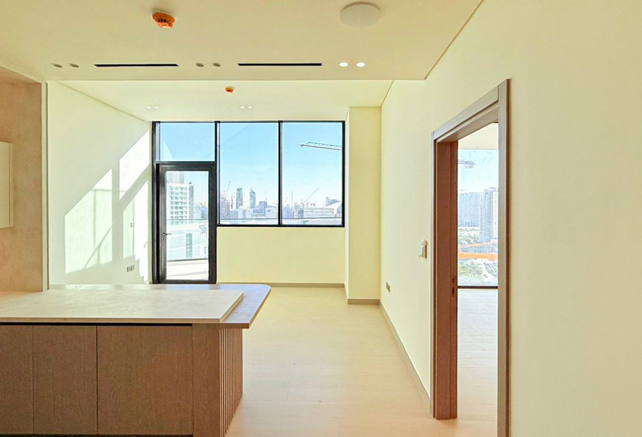 Large Layout | Bright Home | Modern | Vacant