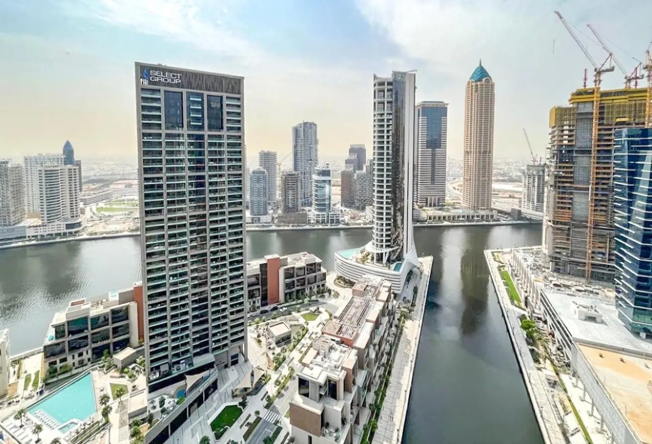 Canal Community | Bright Layout | View Today